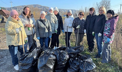 Сотрудники Алтайкрайстата вышли на берег Маймы в рамках акции «Вода России» Сотрудники Алтайкрайстата вышли на берег Маймы в рамках акции «Вода России»