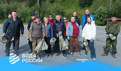 В Салехарде прошла масштабная уборка берегов рек
