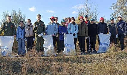 Петербуржцы очистили берега и скверы в рамках акции «Вода России» Петербуржцы очистили берега и скверы в рамках акции «Вода России»