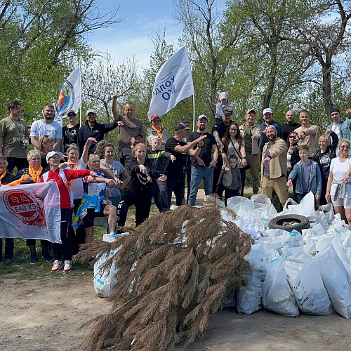 город Волжский, река Ахтуба, 20.04.2024